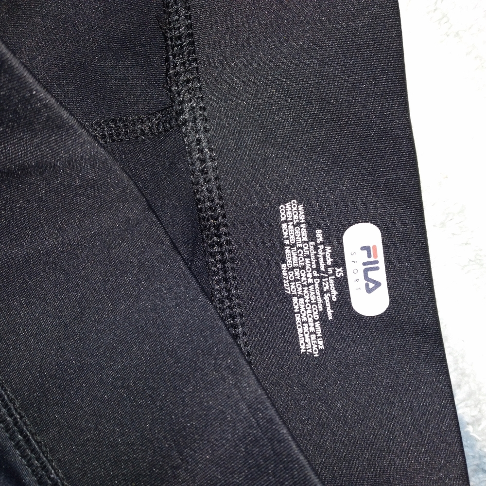 Fila crop pants size xs❤ - Picture 3 of 3